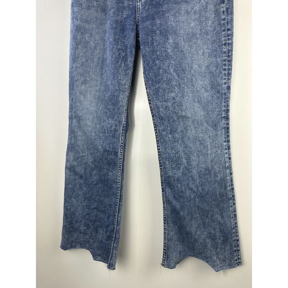 Rag & Bone Casey High Rise Flared Leg Jeans in Pebbles Wash Women's Size 31 - Picture 4 of 10